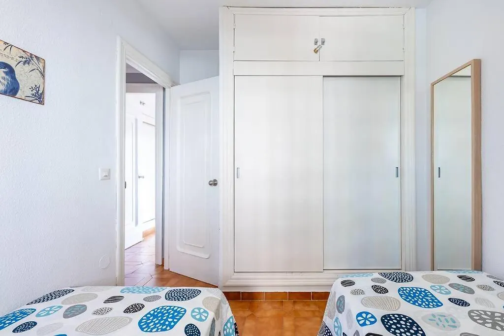 Spacious Apartment With Pool, 3 Min From The Beach 푸엔히롤라 스페인