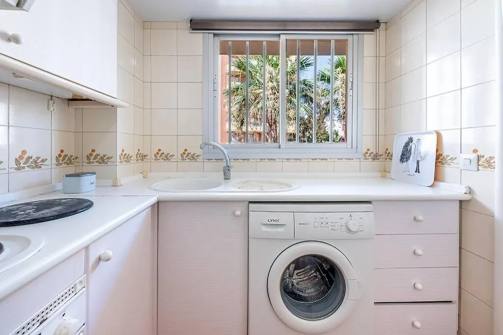 Spacious Apartment With Pool, 3 Min From The Beach Fuengirola 0*,  Spain